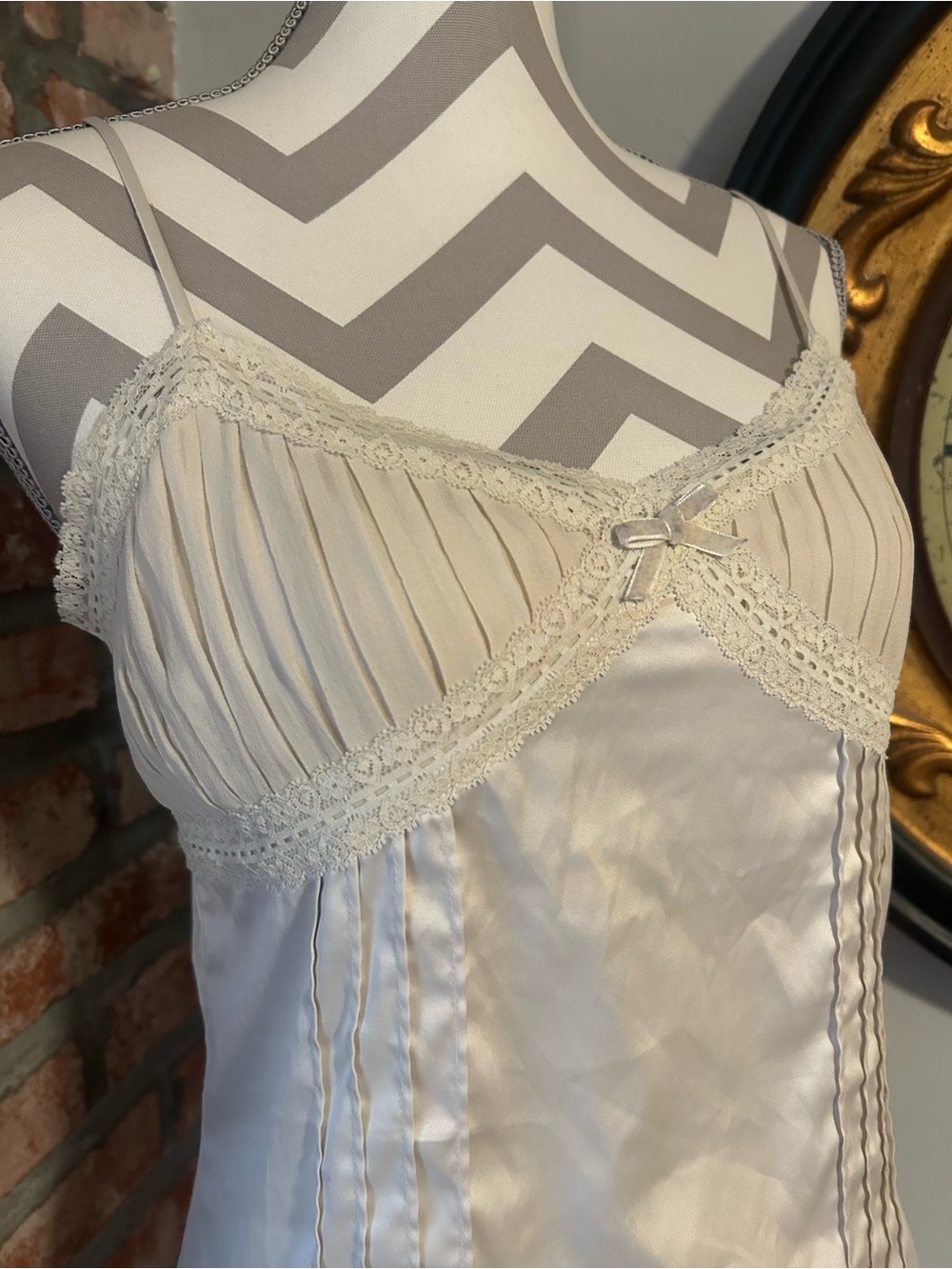 Forever 21 • Vintage Pleated Lace Trim Tank Top